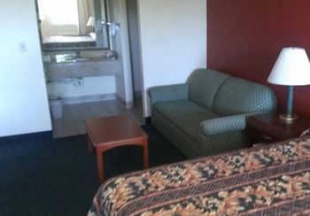 Econo Lodge Norwalk Buitenkant foto
