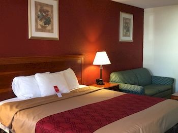 Econo Lodge Norwalk Buitenkant foto