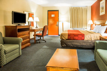Econo Lodge Norwalk Buitenkant foto