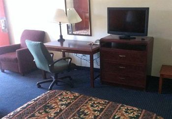 Econo Lodge Norwalk Buitenkant foto