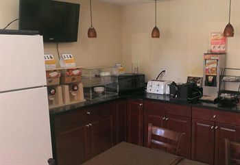 Econo Lodge Norwalk Buitenkant foto