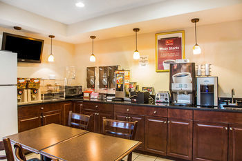 Econo Lodge Norwalk Buitenkant foto