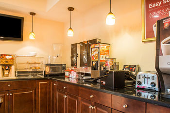 Econo Lodge Norwalk Buitenkant foto